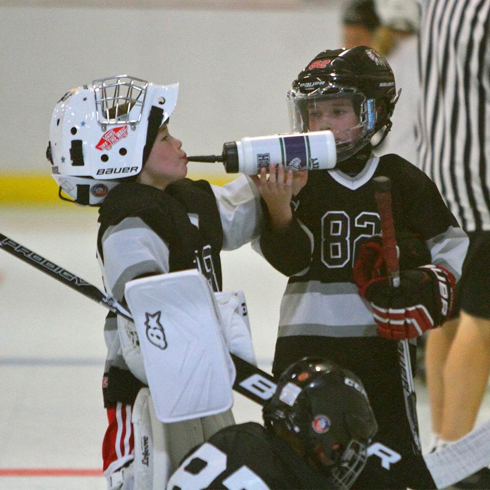 Duncan & Henrik Rutsch playing Roller Hockey