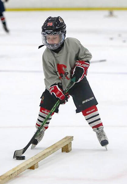 Henrik Rutsch works through an IPH Hockey drill.