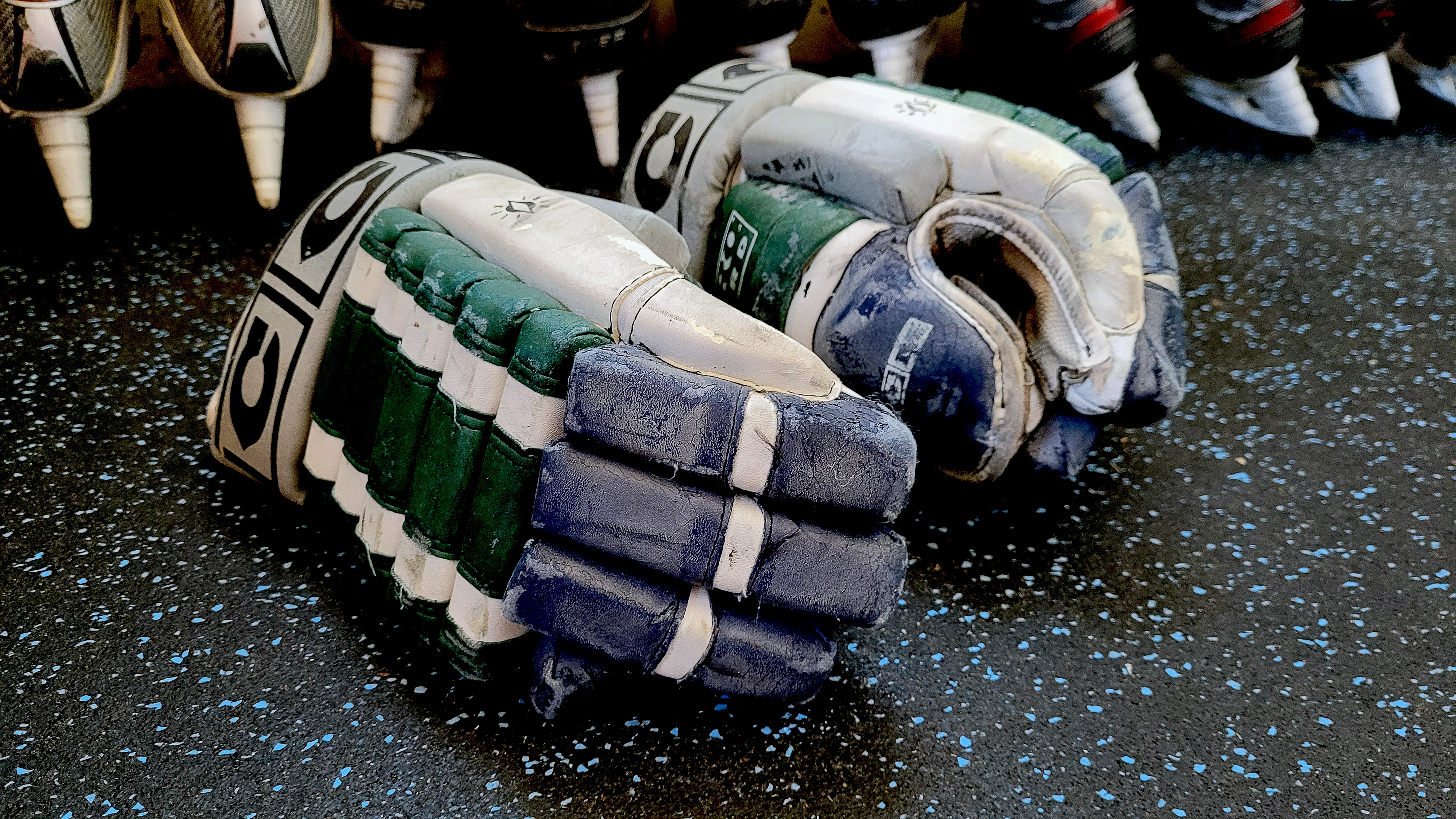 1990's Hockey Gloves